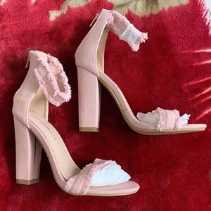 💖Pink denim heels💖